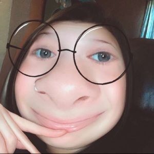 Meet your Posher, Zoe